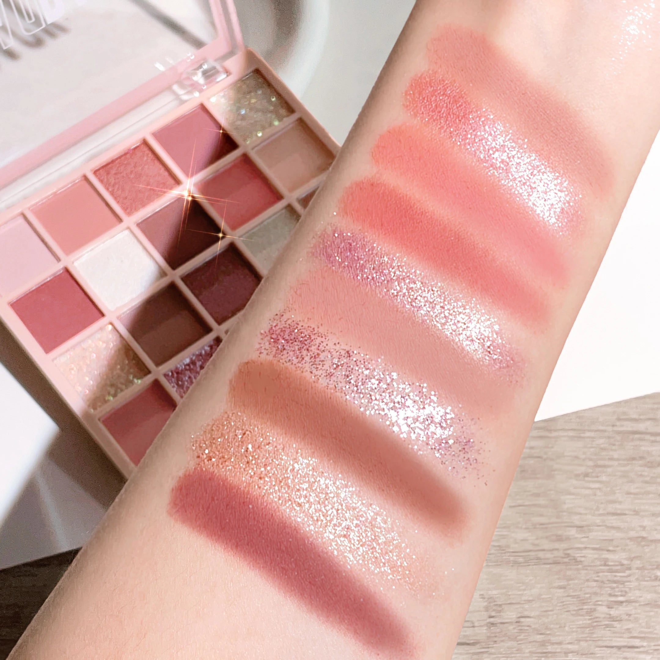 Color eye shadow tray